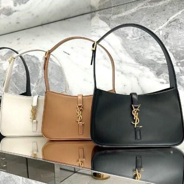 Le 5 à 7 YSL